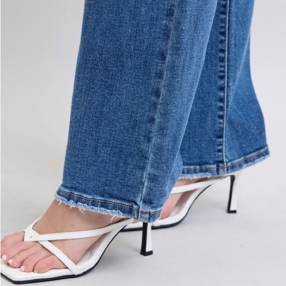 High Waist V- Front Vintage Wash Straight Jeans - Picture 6 of 16